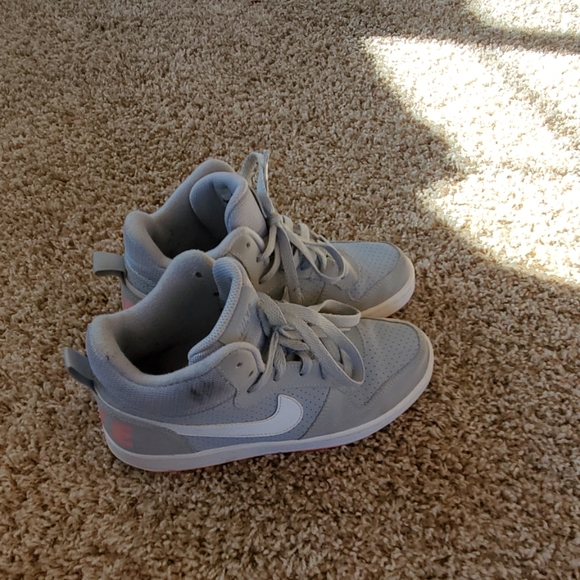 COPY - Nike shoes - Picture 2 of 4